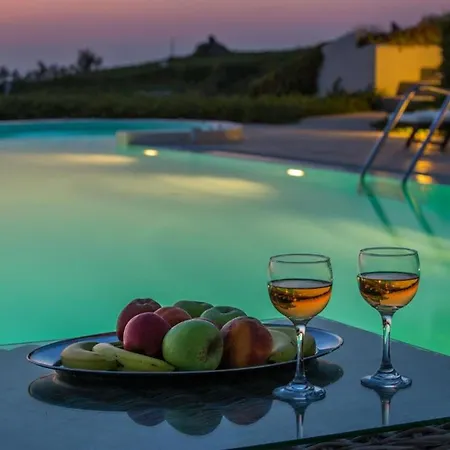 Wonderful Santorini 5 En-suite Bedrooms Elysium Heated Pool & Caldera Views Akrotiri *