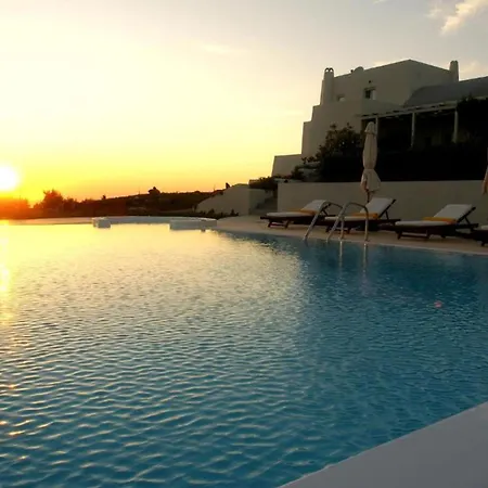 Wonderful Santorini 5 En-suite Bedrooms Elysium Heated Pool Caldera Views Akrotiri Villa